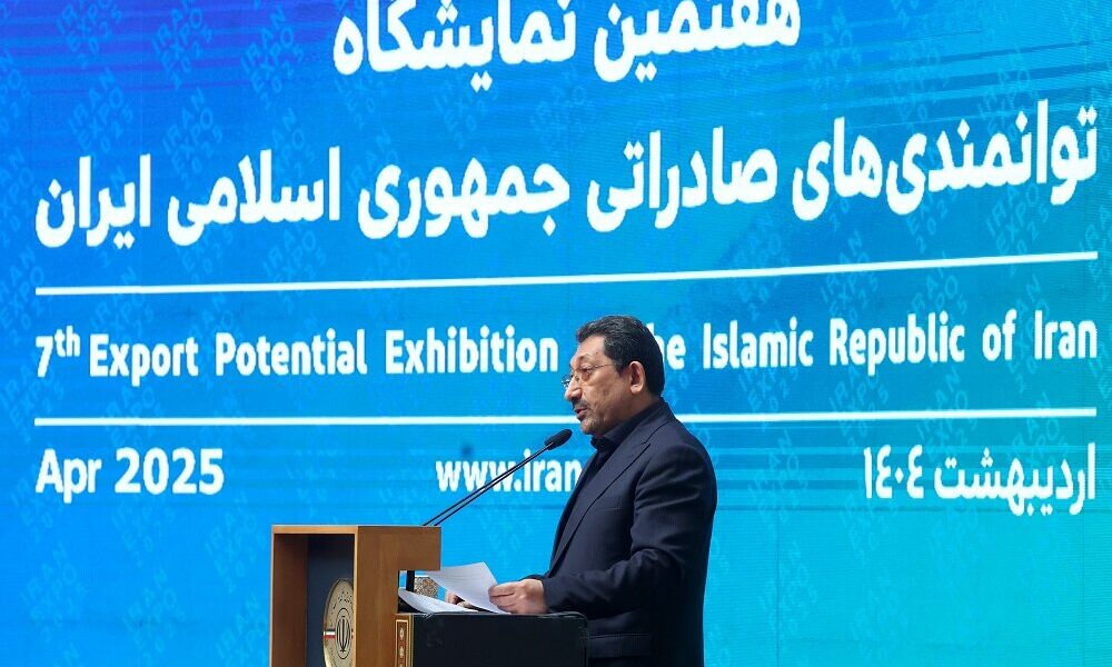 رشد ۱۱ درصدی مبادلات تجاری ایران با جهان / صادرات غیرنفتی به ۵۷.۸ میلیارد دلار رسید رشد ۱۱ درصدی مبادلات تجاری ایران با جهان / صادرات غیرنفتی به ۵۷.۸ میلیارد دلار رسید