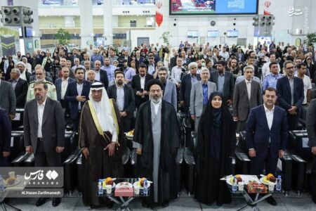 عکس/ بدرقه اولین گروه حجاج عکس/ بدرقه اولین گروه حجاج