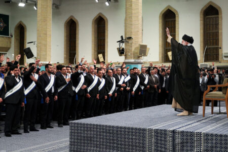 دیدار کارگران با رهبر انقلاب دیدار کارگران با رهبر انقلاب