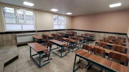 کابوس ساعت ۶ صبحی مدرسه‌ها؛ کودکانی که چوب بی‌عملی مجلس را می‌خورند!