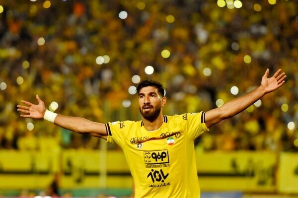 شوک بزرگ به هواداران پرسپولیس؛ ستاره سابق سر از استقلال در میآورد؟ شوک بزرگ به هواداران پرسپولیس؛ ستاره سابق سر از استقلال در میآورد؟
