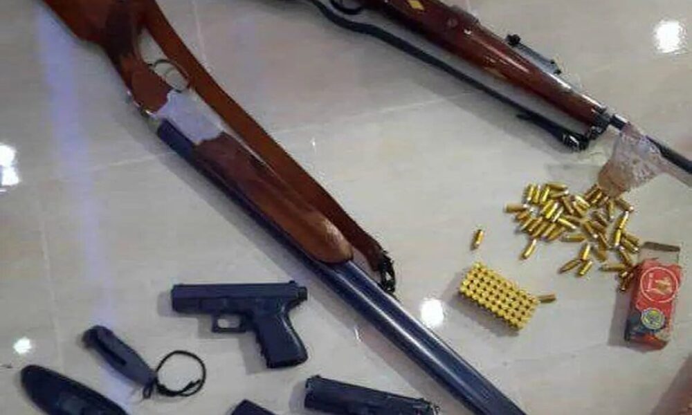 محموله بزرگ سلاح غیرمجاز توسط ارتش کشف شد محموله بزرگ سلاح غیرمجاز توسط ارتش کشف شد