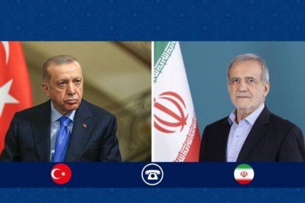 اردوغان در تماس با پزشکیان حملات اسرائیل به ایران را محکوم کرد اردوغان در تماس با پزشکیان حملات اسرائیل به ایران را محکوم کرد