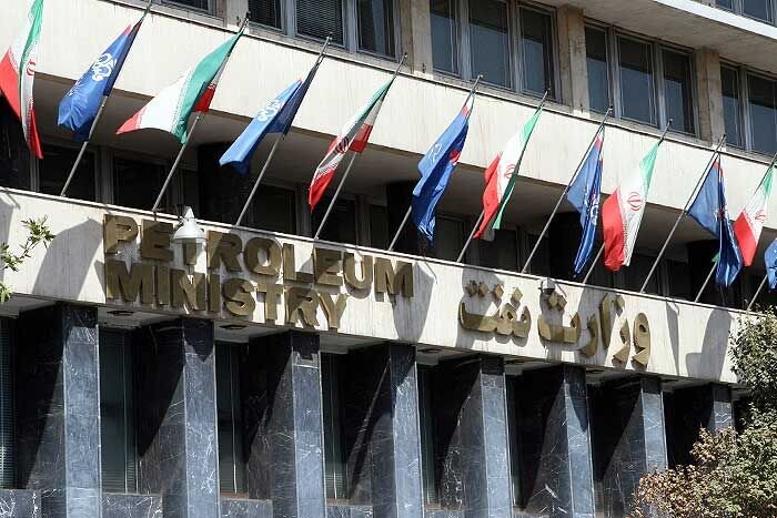 از انتشار اخبار تأییدنشده درباره تأسیسات نفتی خودداری کنید از انتشار اخبار تأییدنشده درباره تأسیسات نفتی خودداری کنید