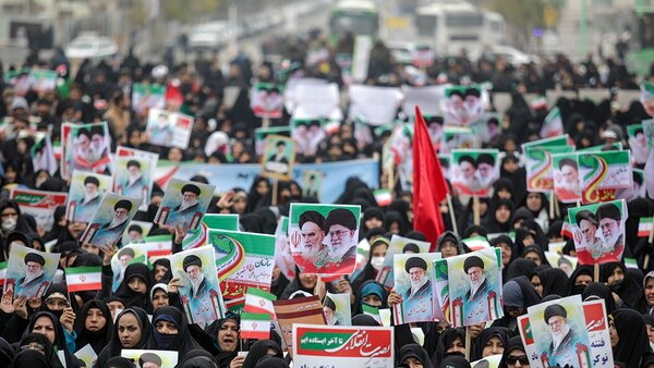 به مهر و پیوند از این ایام عبور کنیم به مهر و پیوند از این ایام عبور کنیم