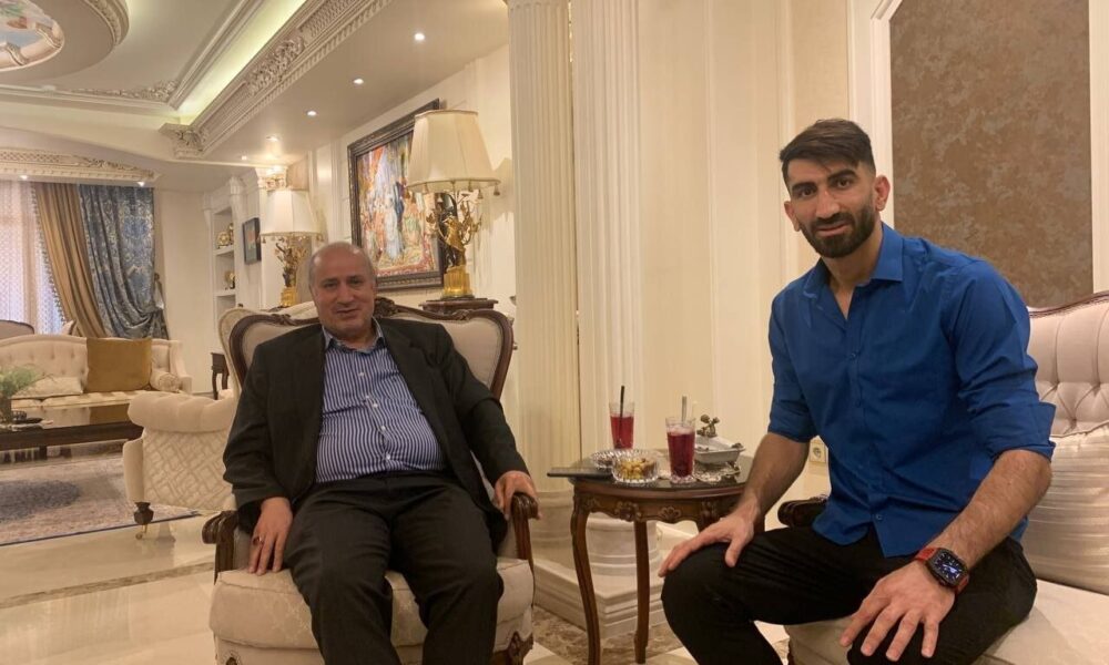 فدراسیون فوتبال در پرونده «پرسپولیس – بیرانوند» مردود شد؛ رای جنجالی در کشوی جادویی! فدراسیون فوتبال در پرونده «پرسپولیس - بیرانوند» مردود شد؛ رای جنجالی در کشوی جادویی!