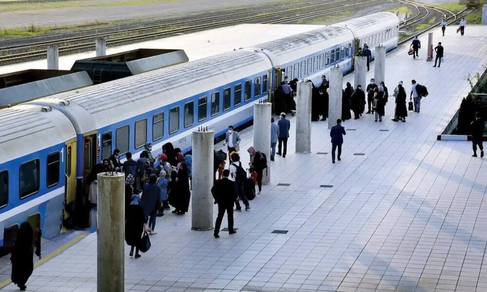 فروش بلیط قطارهای شهریور آغاز شد فروش بلیط قطارهای شهریور آغاز شد