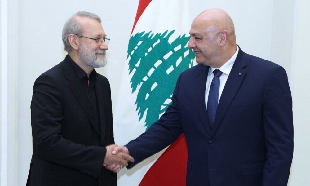 نگاه خبرنگاران لبنانی به حضور لاریجانی در بیروت؛ پیام حمایت تهران و مخالفت با دیکته خارجی نگاه خبرنگاران لبنانی به حضور لاریجانی در بیروت؛ پیام حمایت تهران و مخالفت با دیکته خارجی