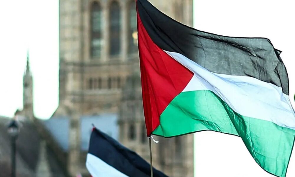 پیشنهاد تابعیت فلسطینی برای هر ایرانی پیشنهاد تابعیت فلسطینی برای هر ایرانی