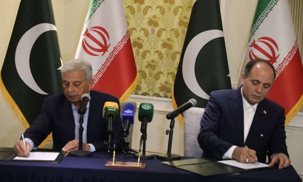 ایران و پاکستان ۲ سند تفاهم‌نامه همکاری کشاورزی امضا کردند