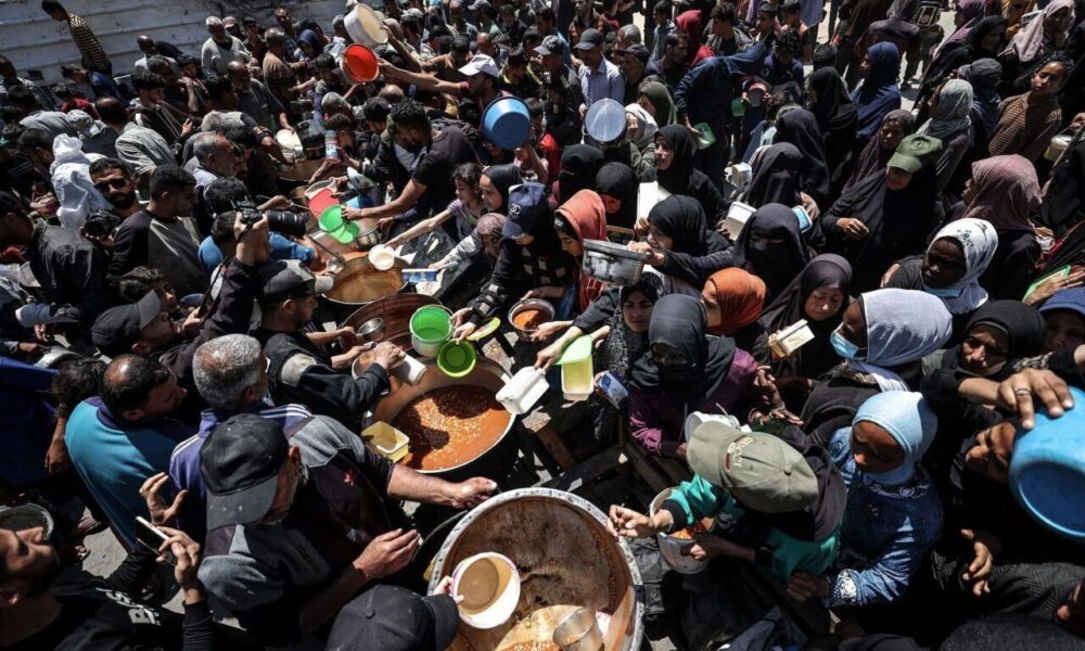 فراخوان جنبش حماس برای اعتصاب جهانی در حمایت از غزه فراخوان جنبش حماس برای اعتصاب جهانی در حمایت از غزه