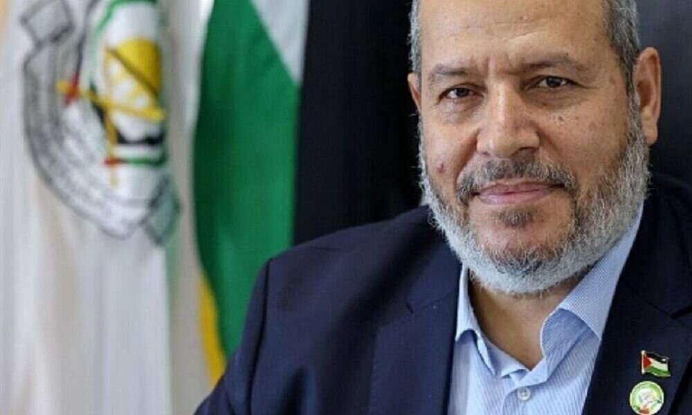 «خلیل الحیه» بر پیکر فرزند شهیدش نماز اقامه کرد «خلیل الحیه» بر پیکر فرزند شهیدش نماز اقامه کرد