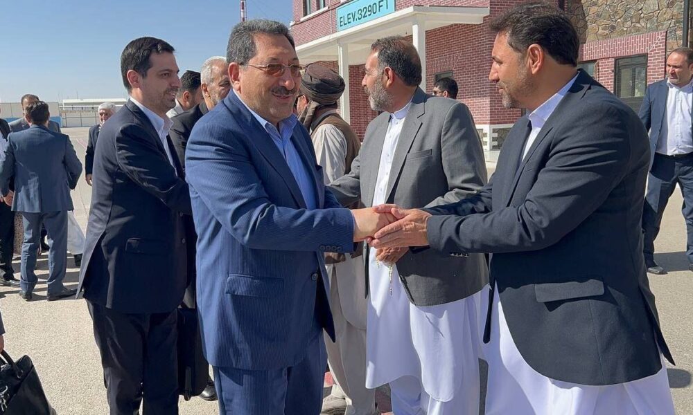وزیر صنعت، معدن و تجارت وارد استان هرات افغانستان شد وزیر صنعت، معدن و تجارت وارد استان هرات افغانستان شد