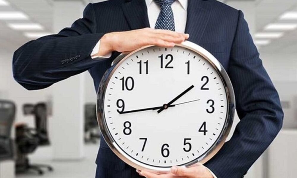 ساعات کاری ادارات و بانک‌ها از چه تاریخی تغییر می‌کند؟