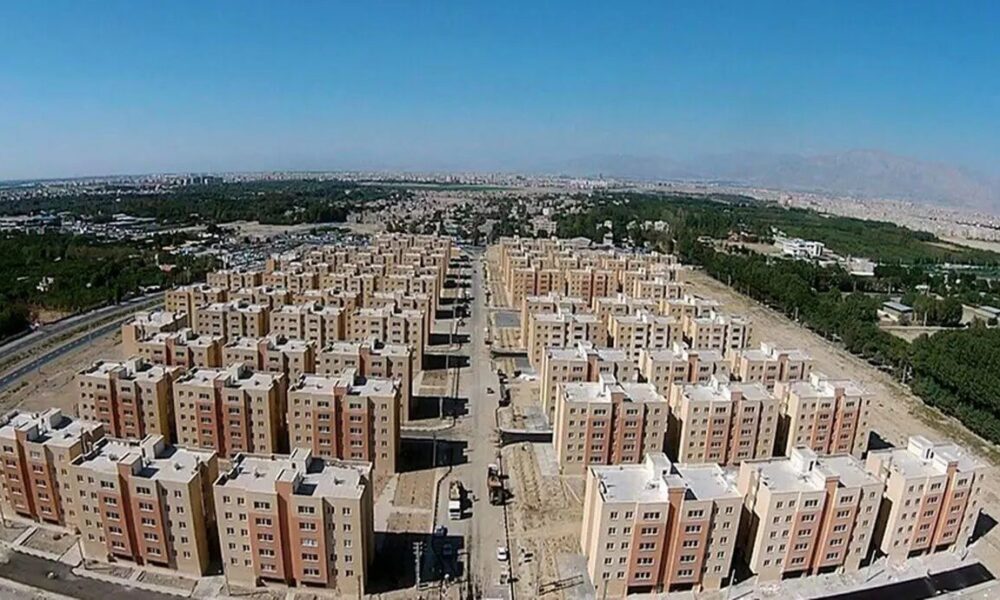 تکمیل و تحویل بیش از ۸ هزار واحد مسکن مهر شهرهای جدید در دولت چهاردهم تکمیل و تحویل بیش از ۸ هزار واحد مسکن مهر شهرهای جدید در دولت چهاردهم