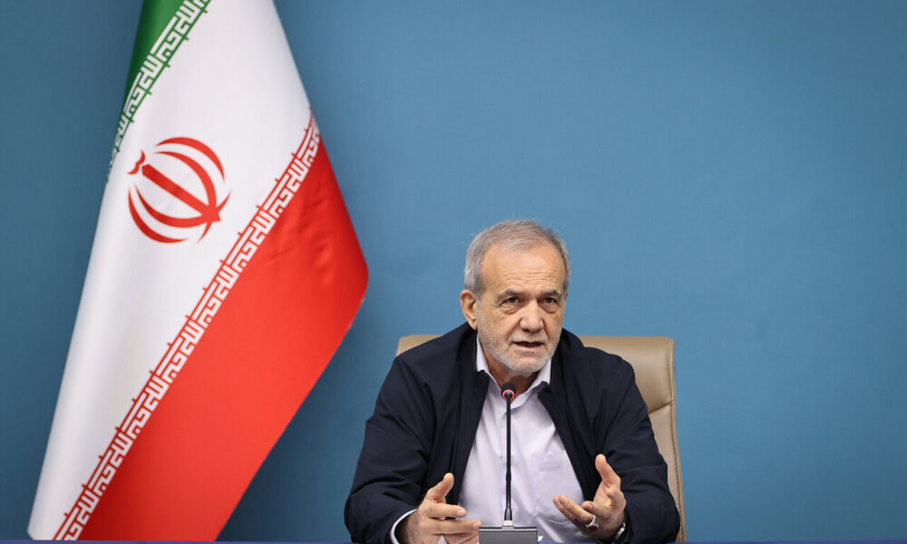 افتتاح همزمان ۵۷ هزار و ۲۲۶ واحد مسکن حمایتی و ۲۰۲ پروژه عمرانی کشور با دستور پزشکیان