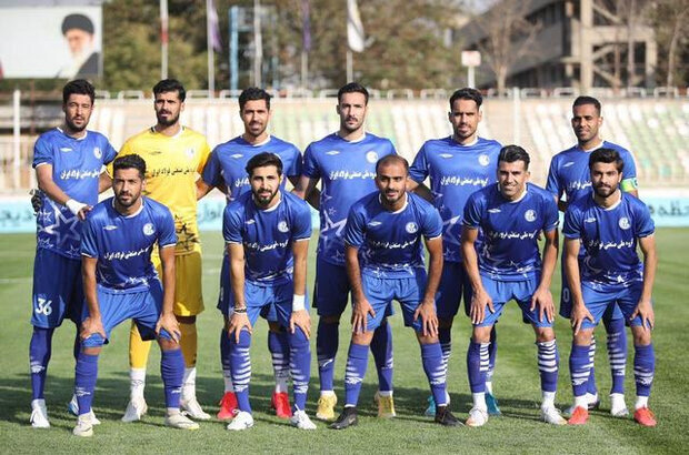 استقلالی‌ها برای دیدار با پرسپولیس راهی تهران شدند
