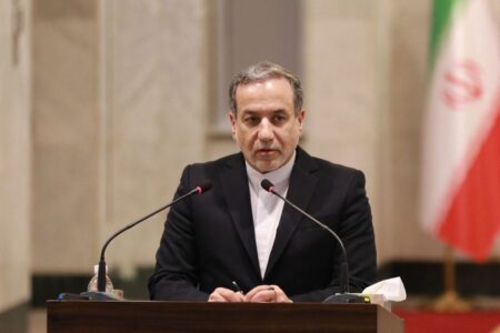 دیدار عراقچی با قانونگذاران و سناتورهای ارشد روسیه در مسکو