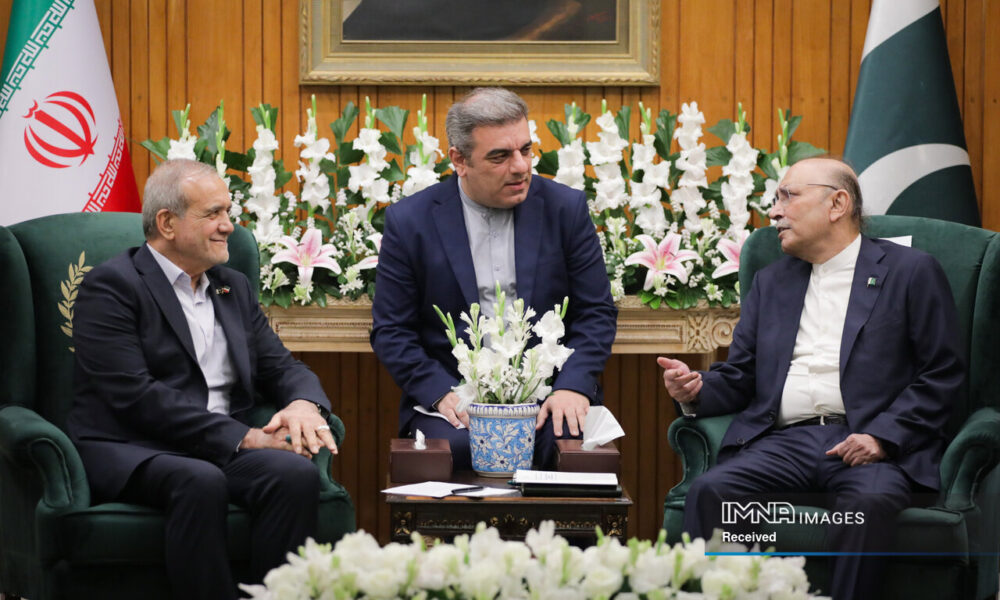 ارسال پیام حسن نیت رئیس جمهور پاکستان به رهبر معظم انقلاب و همبستگی با ملت ایران ارسال پیام حسن نیت رئیس جمهور پاکستان به رهبر معظم انقلاب و همبستگی با ملت ایران