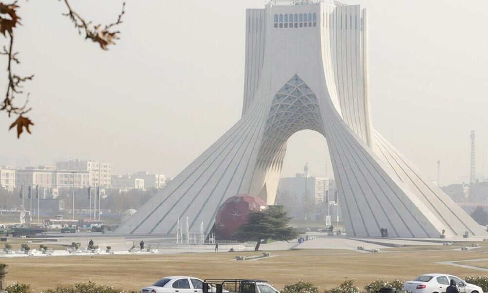 زمستان با آلودگی به تهران می‌آید