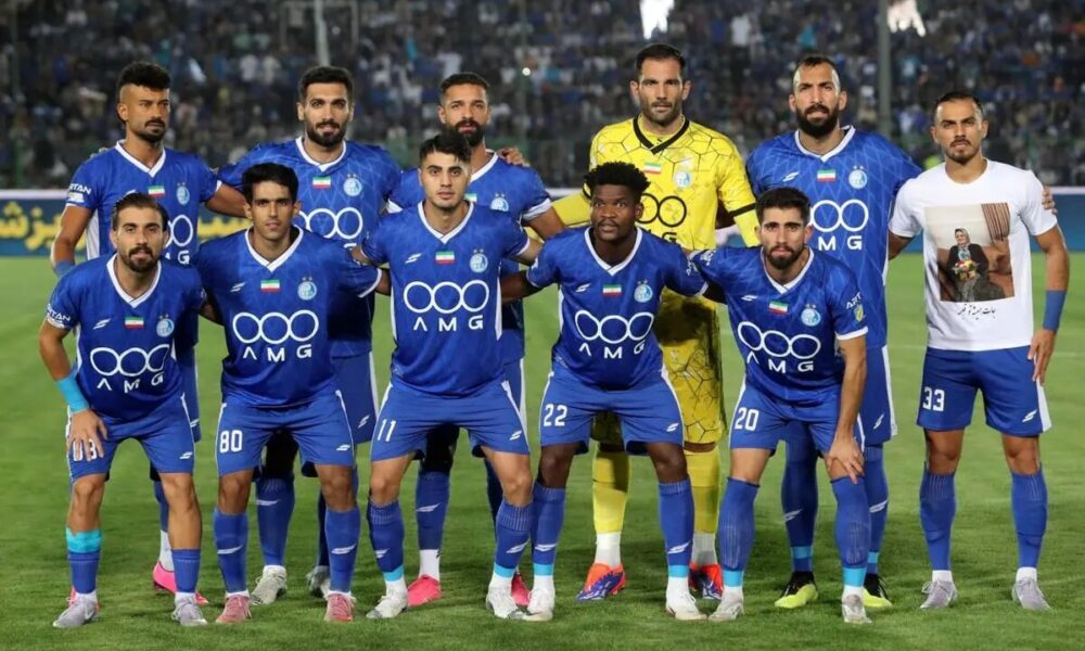 جشن لاکچری باشگاه استقلال و آواره شدن بازیکنان! جشن لاکچری باشگاه استقلال و آواره شدن بازیکنان!