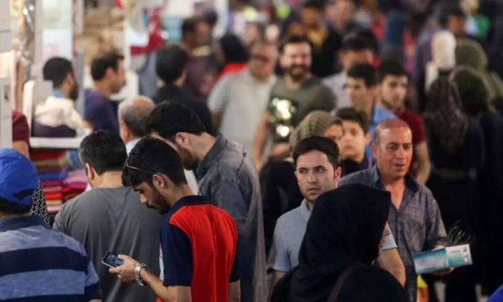 شنیدن صدای مردم راه‌حل مشکلات است 