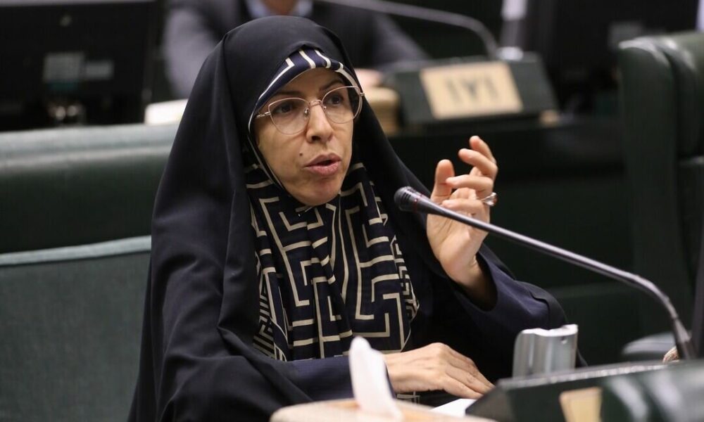 افزایش ۲۰ درصدی حقوق کارکنان نشانه توجه نکردن به عمق بحران معیشت مردم است افزایش ۲۰ درصدی حقوق کارکنان نشانه توجه نکردن به عمق بحران معیشت مردم است