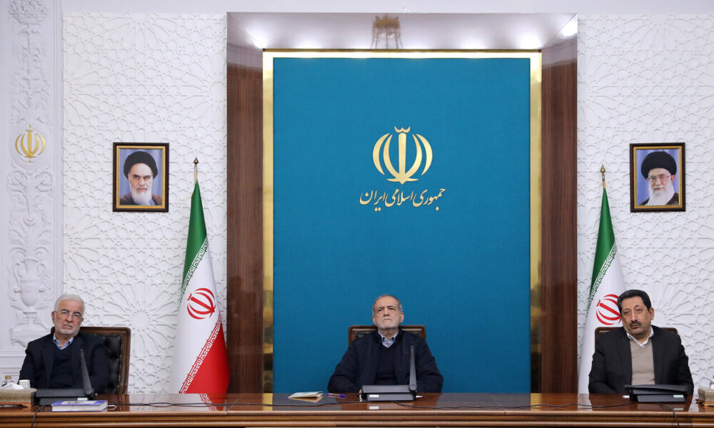 اتخاذ ۴ تصمیم مهم دولت و مجلس برای حمایت از بازار و فعالان اقتصادی اتخاذ ۴ تصمیم مهم دولت و مجلس برای حمایت از بازار و فعالان اقتصادی
