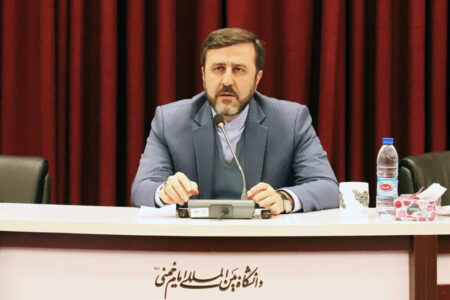 تاکید بر تداوم همکاری مرزی در تماس غریب‌آبادی با وزیر سرحدات، اقوام و قبائل افغانستان