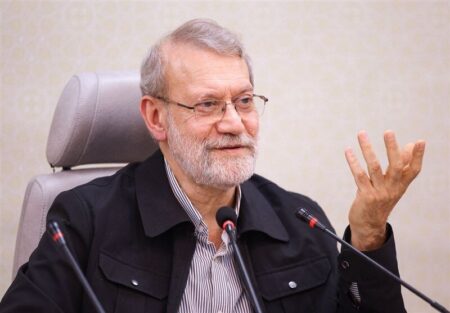 لاریجانی: آمریکایی‌ها نسبت به نقش مخرب صهیونیست‌ها هوشیار باشند