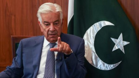 از حاکمیت و استقلال ایران به صراحت حمایت می‌کنیم