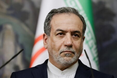 عراقچی خطاب به ترامپ: تسلیم نمی شویم چون ما ایرانی هستیم