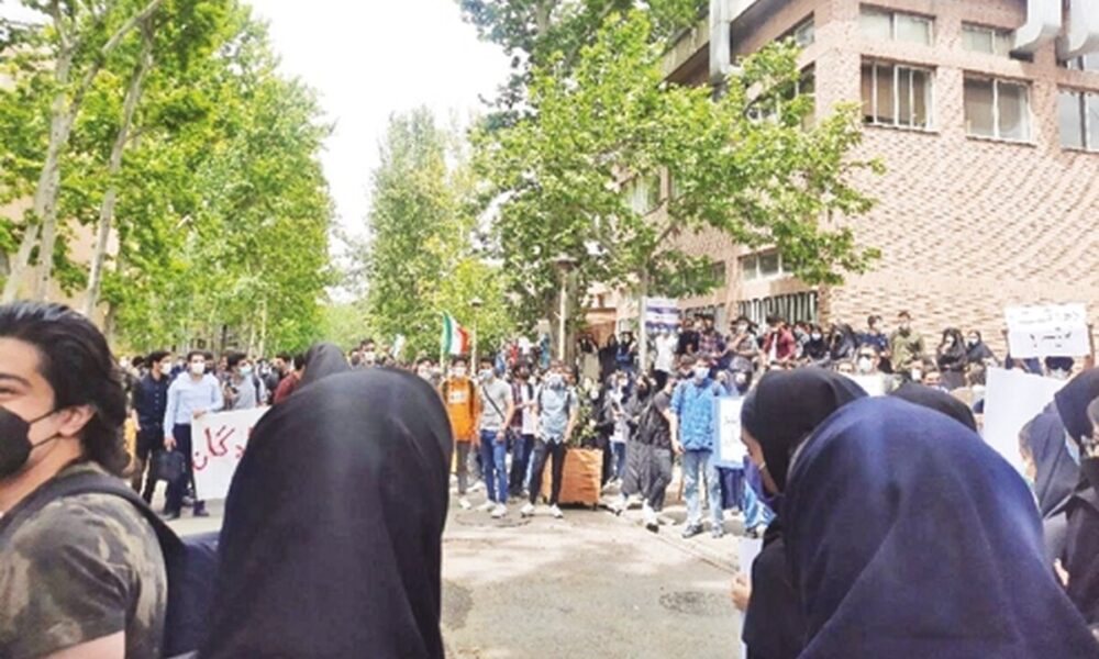 هشدار جدی به دانشجویان؛ از خطوط قرمز عبور نکنید!