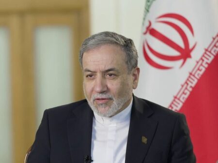 بُرد موشک‌های ایران را عمداً به ۲۰۰۰ کیلومتر محدود کرده‌ایم
