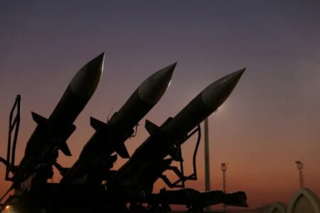 مقام ایرانی به المیادین: غافلگیری‌های تازه‌ای در انتظار دشمنان است