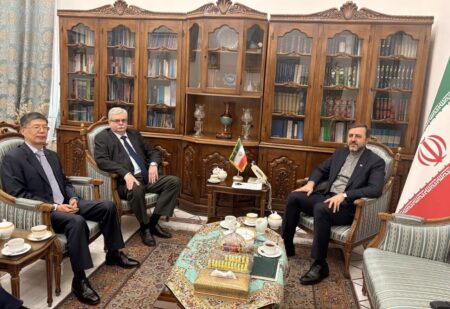 غریب‌آبادی با سفیران چین و روسیه دیدار کرد/بررسی آخرین تحولات تفاهم ایران و آمریکا