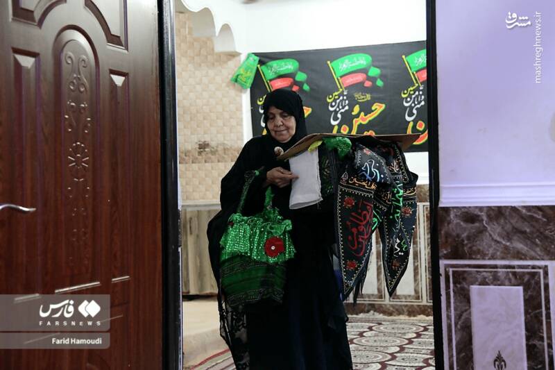 عکس/ ننه میلاد در تکاپوی استقبال از محرم عکس/ ننه میلاد در تکاپوی استقبال از محرم