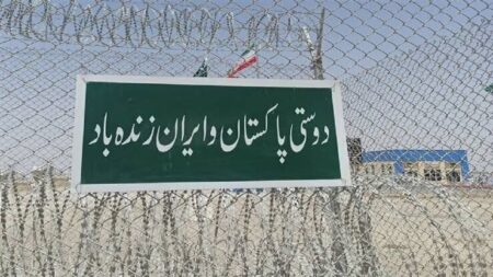 پاکستان، تردد تجار از مرز زمینی‌ به ایران را از سر گرفت