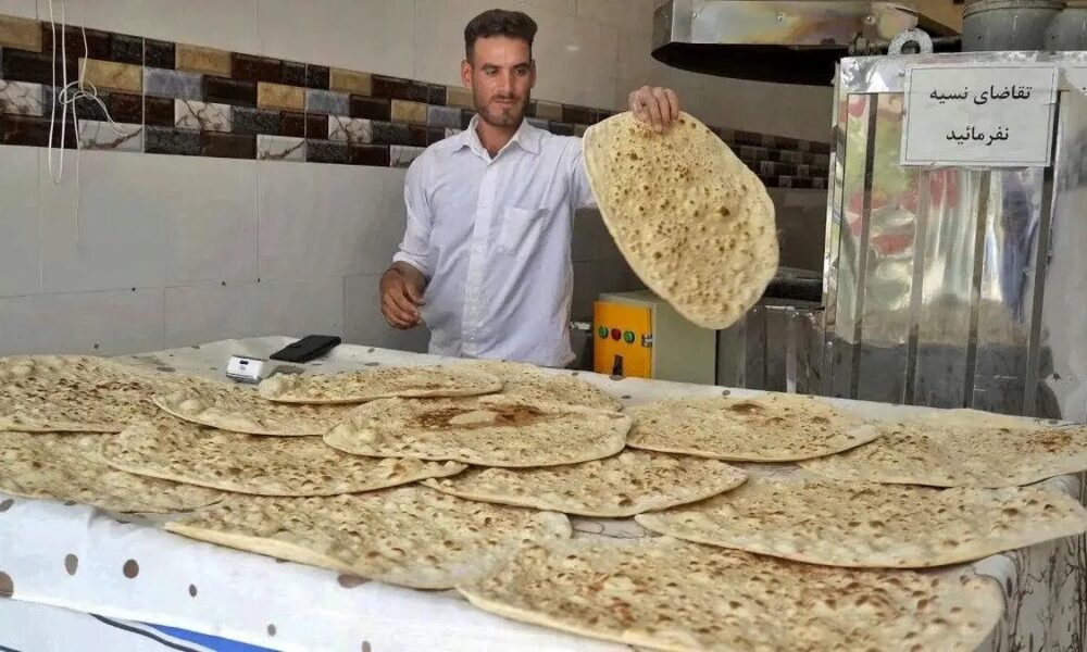 اصلاح قیمت نان در اصفهان با اجرای الگوی شفاف هزینه برای نانوایی‌های آزادپز
