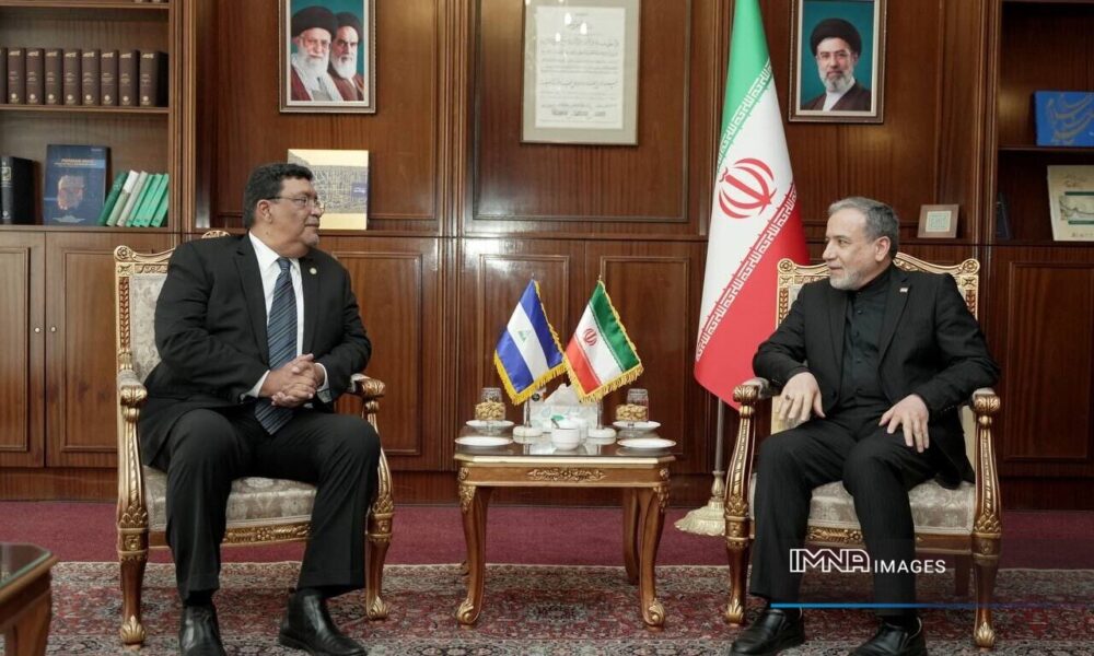 عراقچی با وزیر امور خارجه نیکاراگوآ دیدار کرد