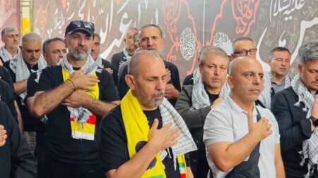 ورود زائران ترکیه از مرز بازرگان برای بدرقه پیکر امام شهید