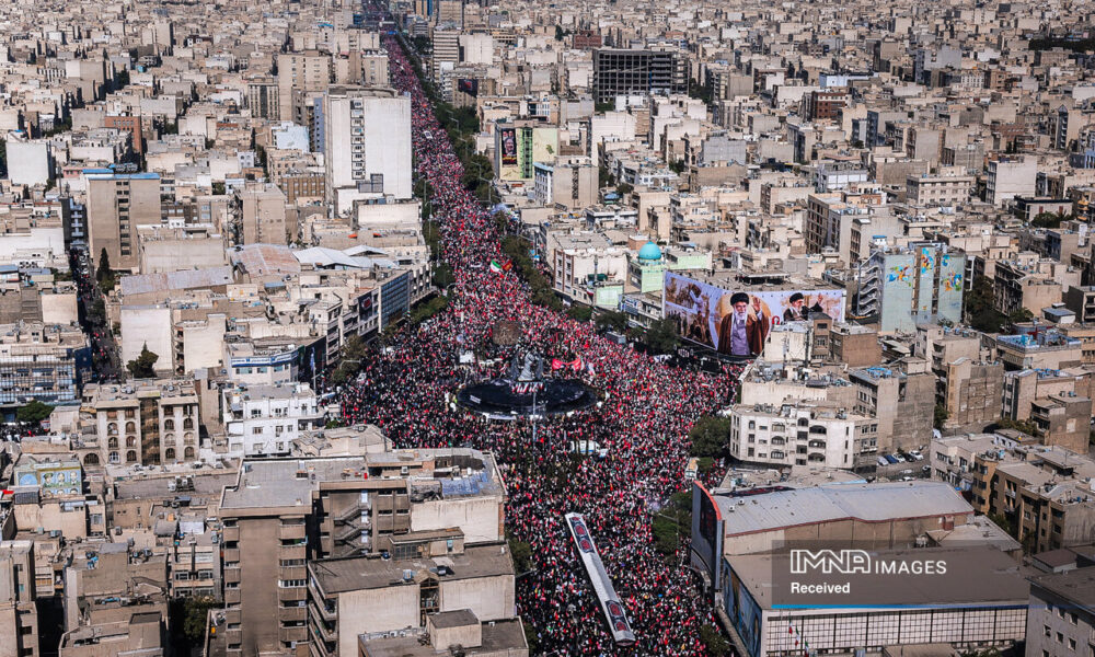 تحلیلگر جهان عرب: این بزرگ‌ترین تشییع جهان توسط کشوری پیروز بود