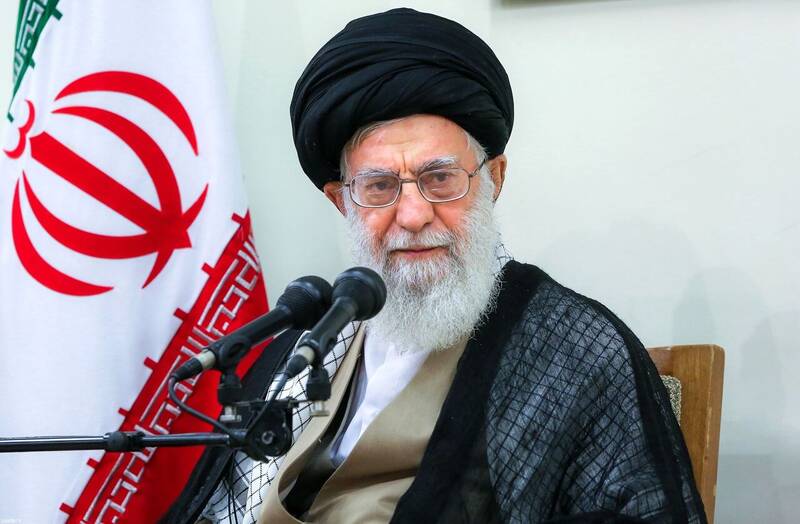 رهبرشهید انقلاب: پیامبر ما نگران سرنوشت تمام بشریت بود