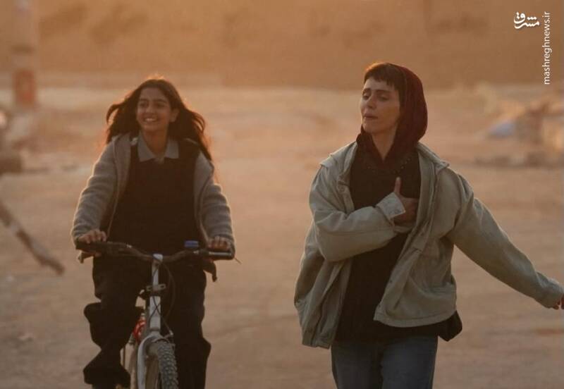آیا فیلم «مراقب» در ایران قابل نمایش است؟ / چه کسانی از حذف سینمای رسمی ایران از جشنواره‌های جهانی سود می‌برند؟ / چرا «لاله‌ مرزبان» همه آنچه باید بگوید را نگفت؟