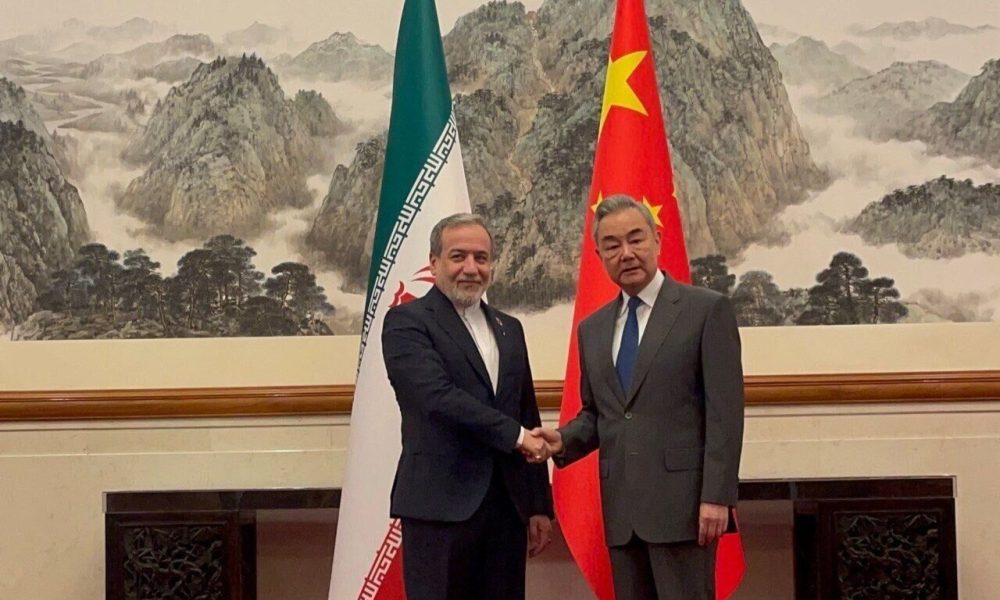 تاکید چین بر گسترش همکاری با تهران برای حفاظت حقوق و منافع ایران