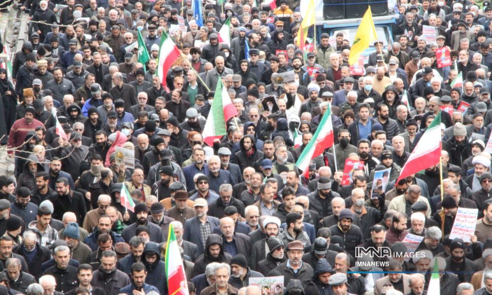 صدها هزار ایرانی نمایشی از وحدت ملی و مقاومت نشان دادند