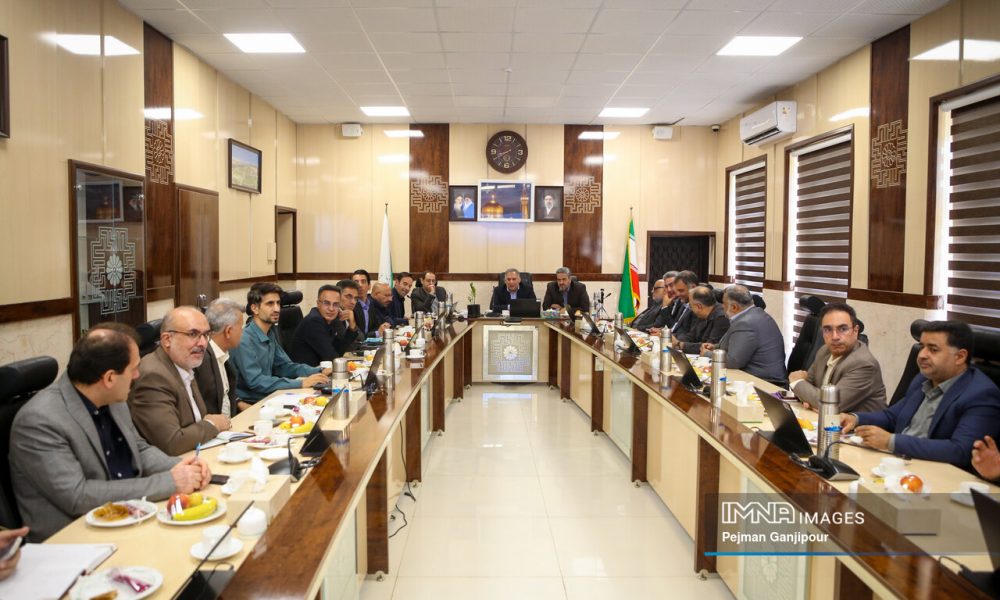 نشست کمیسیون اقتصادی مجلس با اداره کل امور مالیاتی استان اصفهان