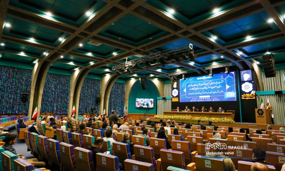 نشست کمیسیون اقتصادی مجلس و فعالان اقتصادی استان اصفهان