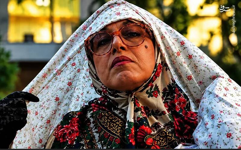 «خانوم والده»؛ ترویج آشکار ابتذال جنسی زیر پوشش کمدی/ وزارت ارشاد دوباره وارد مسیر ولنگاری شد!