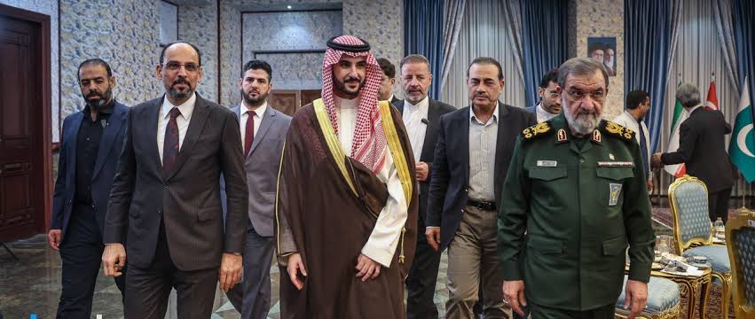 سرلشکر رضایی: امنیت در غرب آسیا باید درون‌زا باشد